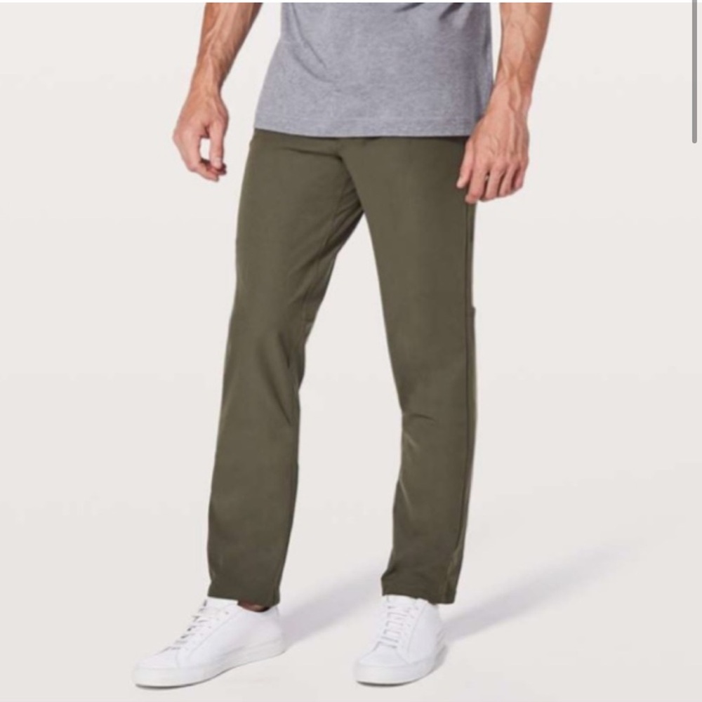 LULULEMON //Men’s ABC slim-fit 5 pocket pants jeans warpstreme olive green
